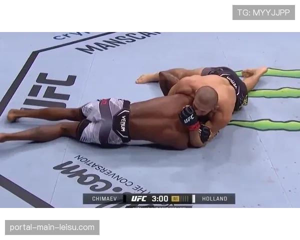 述评：霍兰德的站立优势为何在奇马耶夫面前完全失效？